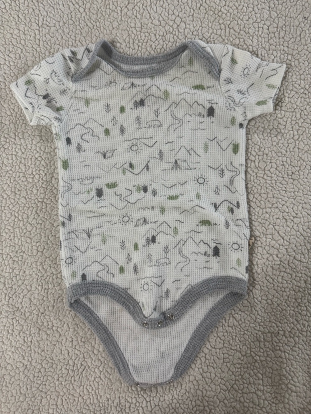 BearPaw White Short-Sleeve Bodysuit with Gray Trim and Green Accents